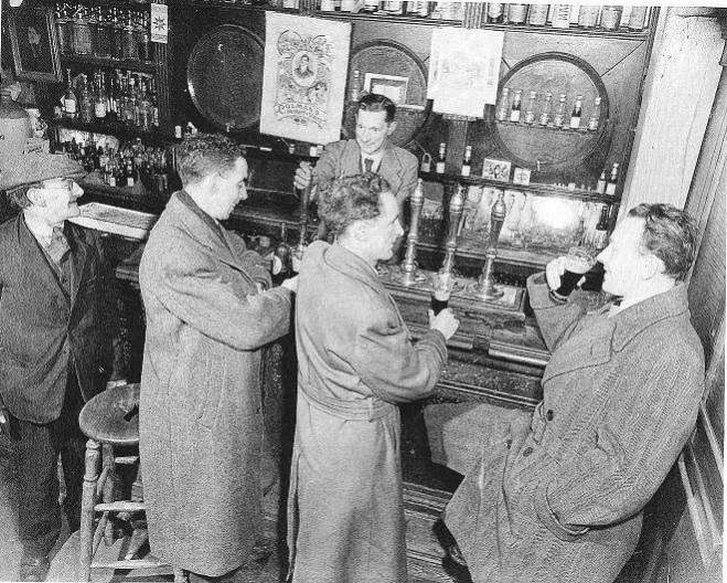 DUBLIN DOWN MEMORY LANE 1950s Dublin Pub